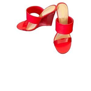 Shoe Dazzle 4.5 inch Sandles size 8, heels are transparent